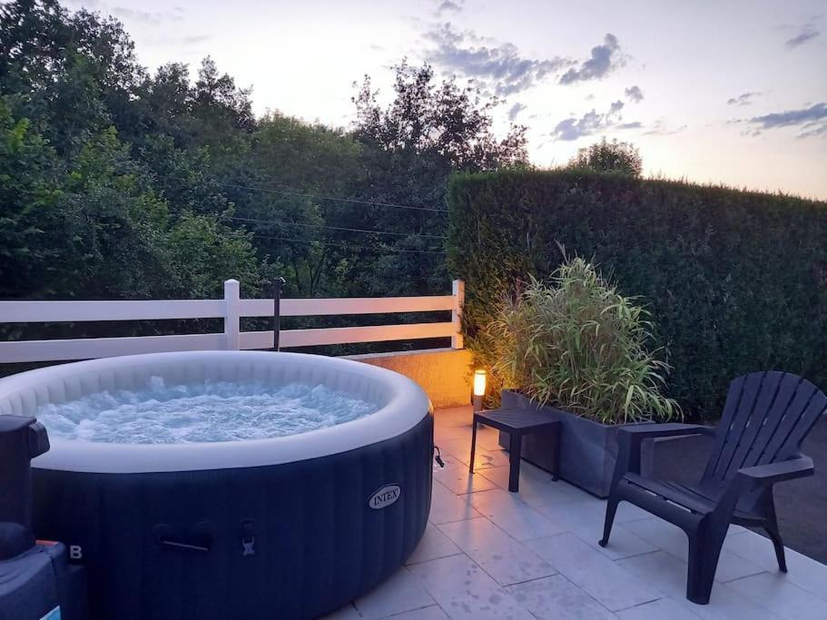 Appartement En Aveyron Aubin  Kültér fotó
