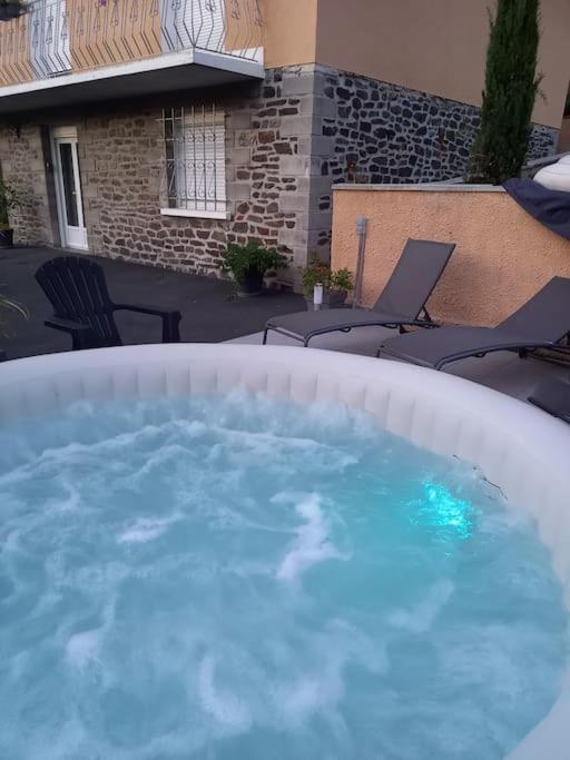 Appartement En Aveyron Aubin  Kültér fotó