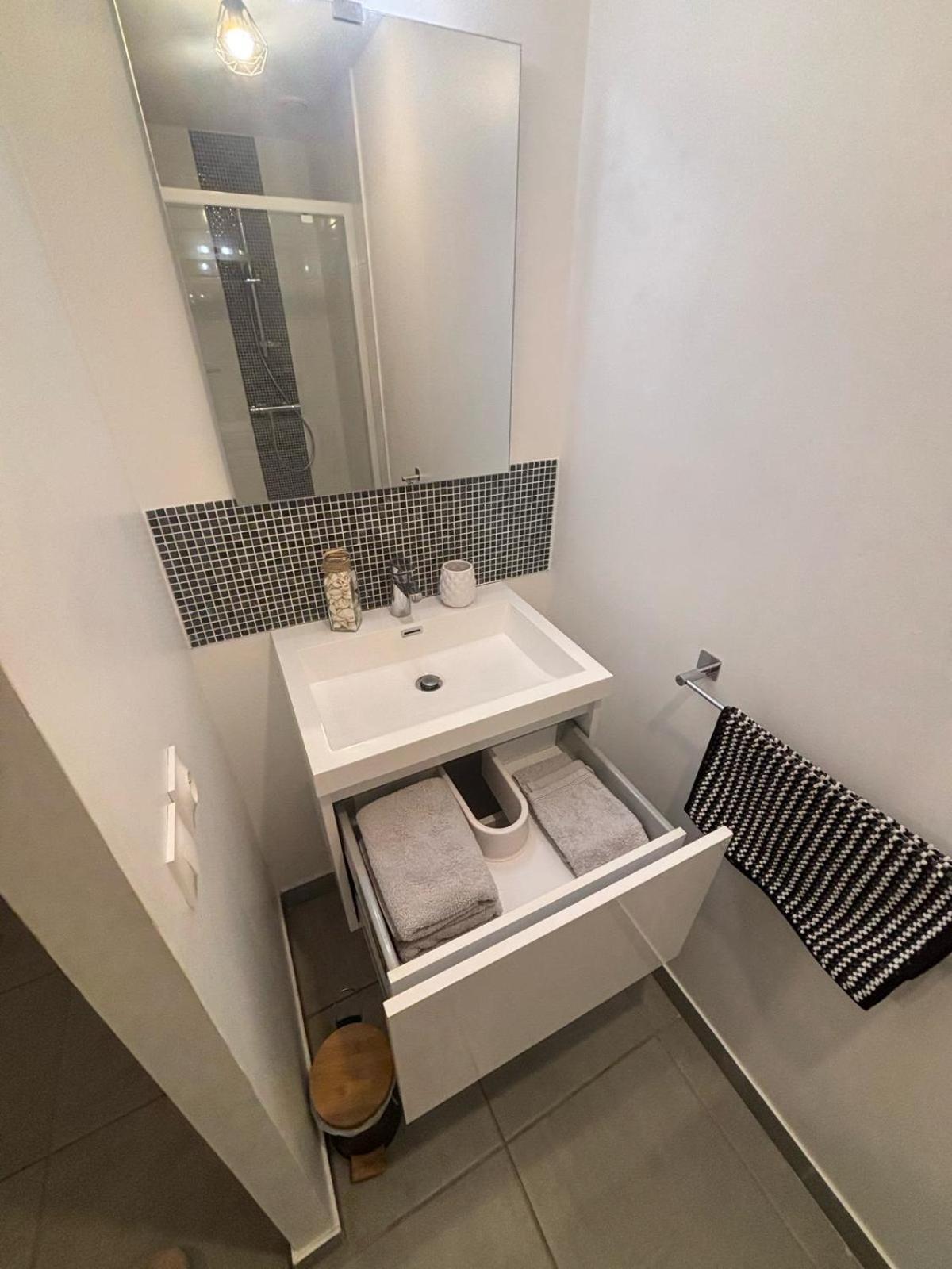 Appartement En Aveyron Aubin  Kültér fotó